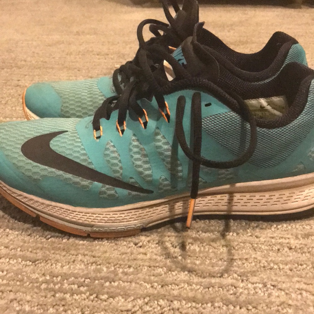Nike Zoom Elite running shoes